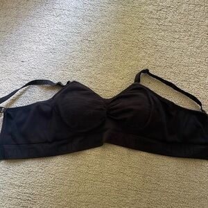 Hands free pumping/nursing bra